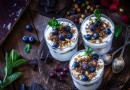 Joghurt und seine gesundheitlichen Vorteile:Alles, was Sie wissen müssen 