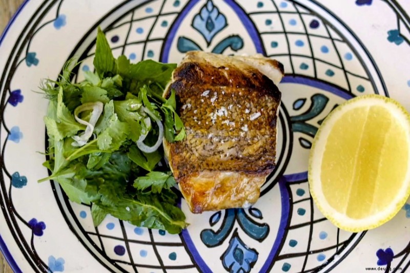 Von Barramundi bis Lachs:Was Sie diesen Sommer mit Fisch kochen sollten