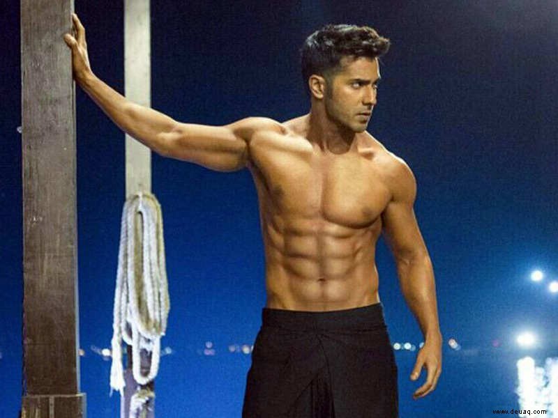 Varun Dhawan versucht es mit Chandra Namaskar! Hier ist, wie es sich von Surya Namaskar unterscheidet 