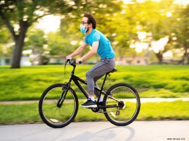 Fünf Gründe, warum Sie 2021 auf das Radfahren umsteigen sollten 