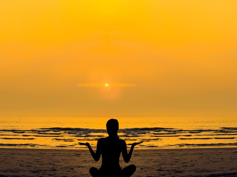 Vier Variationen von Surya Namaskar, um Ihre Muskeln zu straffen und zu trainieren 