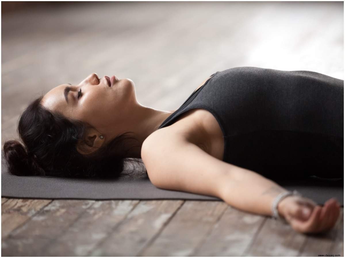 5 Yoga-Asanas für einen besseren Schlaf jeden Tag 