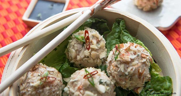 Mandel-Hähnchen-Momos (ohne Schale) Rezept 