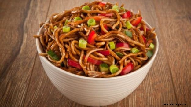 Rezept für vegetarische Hakka-Nudeln 