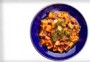 Rezept für Mapo-Tofu mit Frühlingszwiebeln und schwarzen Bohnen 