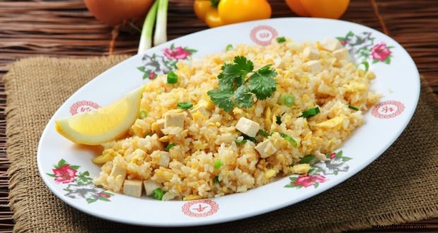 Rezept für gebratenen Tofu mit Reis 