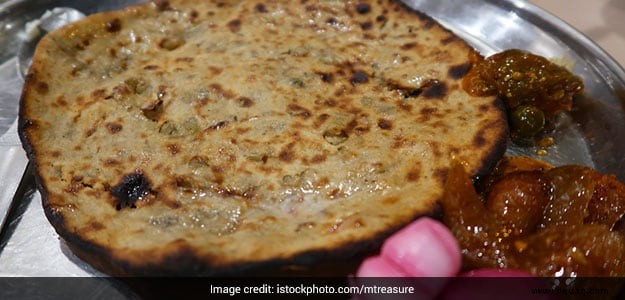 Achari Paneer Paratha Rezept 