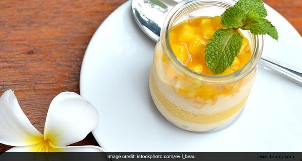 Rezept für Pannacotta mit Mango und Kokosnuss 