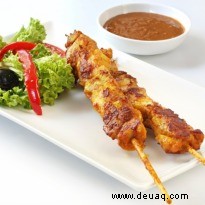 Hühnchen-Satay mit Erdnusssauce Rezept 