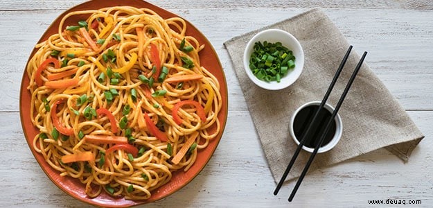 Rezept für Hühnchen-Hakka-Nudeln 