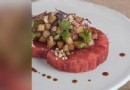 Frischer Wassermelonen-Süßkartoffel-Salat mit gegrilltem Quinoa und Shikanji-Dressing – Einfaches Rezept