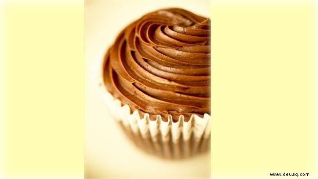 Schlamm-Schokoladen-Cupcake mit Schoko-Ganache-Zuckerguss-Rezept 