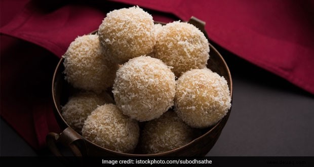 Ragi Coconut Ladoo (Laddu) Rezept 