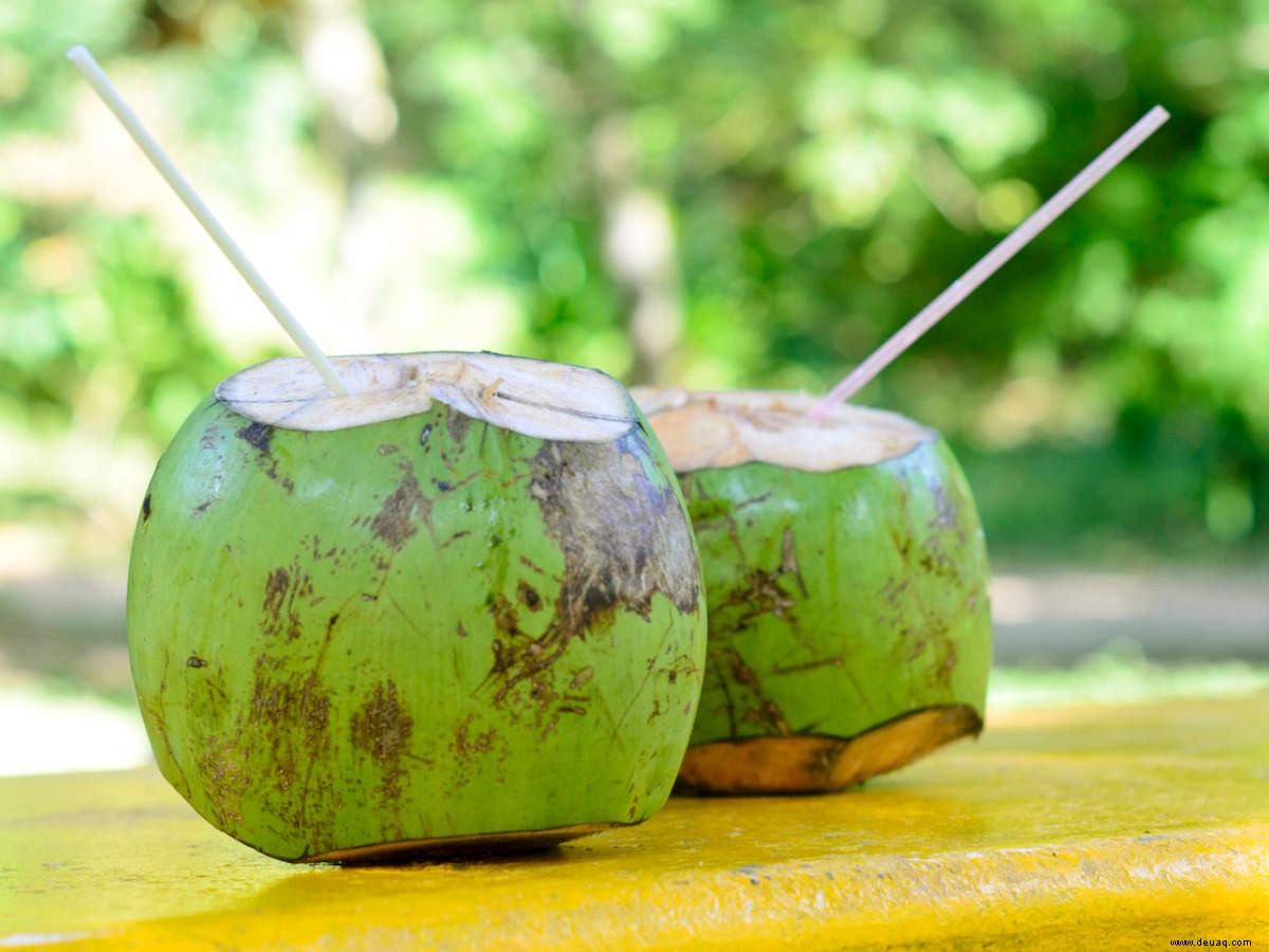 Kokoswasser:Alles, was Sie über das gesunde Sommergetränk und den richtigen Zeitpunkt für den Konsum wissen müssen 