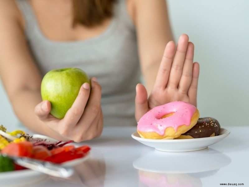 Wie Sie Ihren Heißhunger auf ungesunde und zuckerhaltige Lebensmittel zügeln 