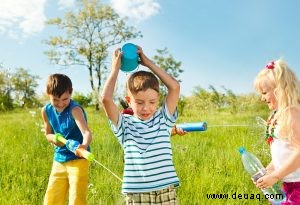 15 fröhliche Wasserspiele und Aktivitäten für Kinder 