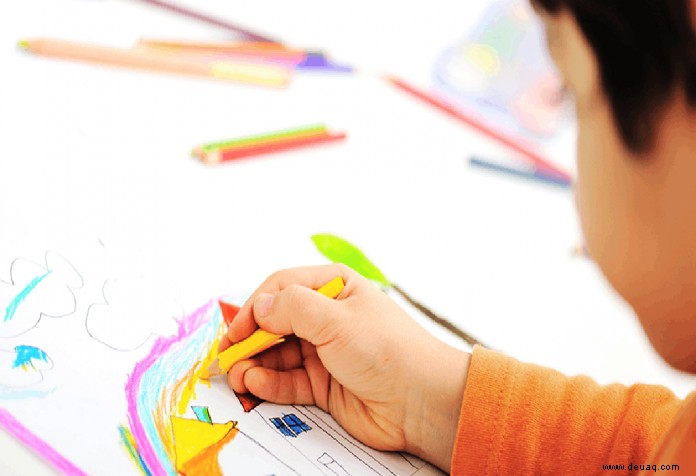 6 geniale Ideen, um Kindern beizubringen, innerhalb der Linien zu malen 