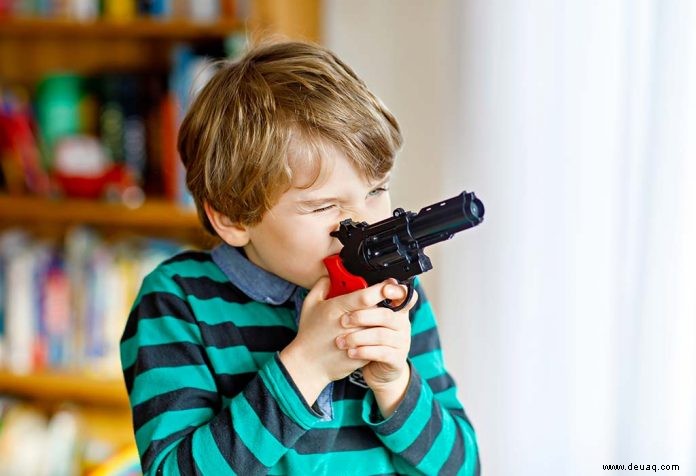 Machen gewalttätige Spielzeugspiele Kinder gewalttätiger? 
