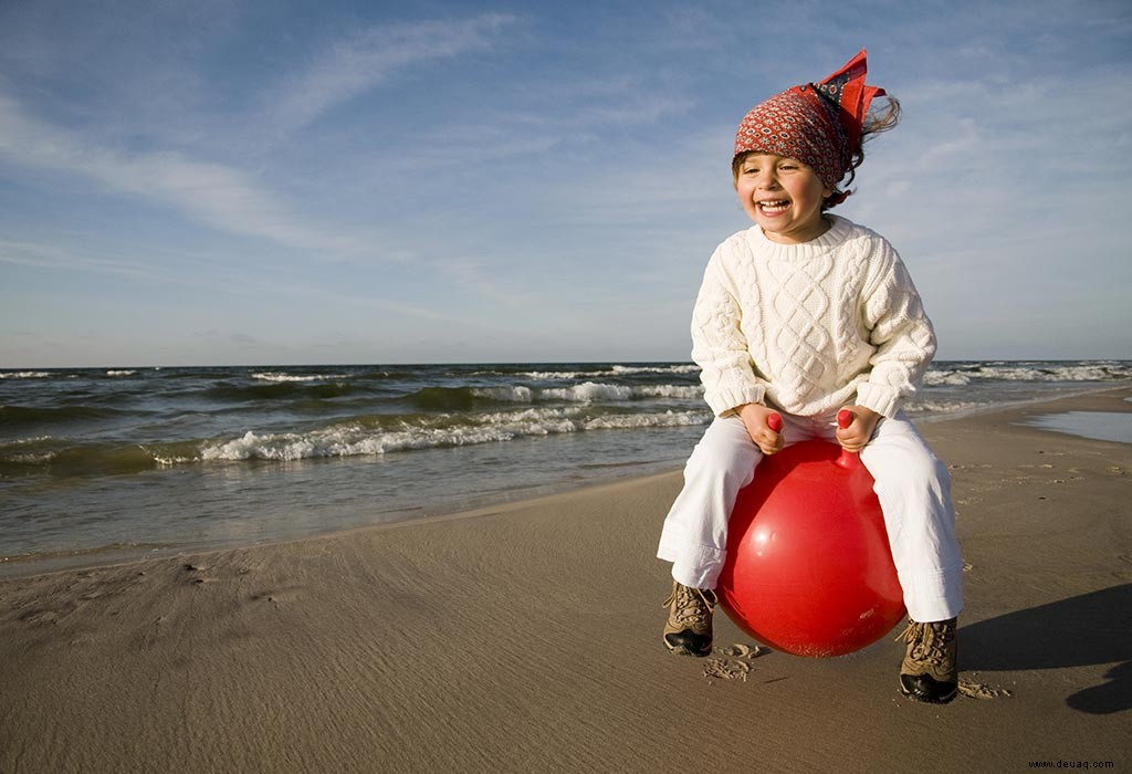 Lustige Strandspiele und Aktivitäten für Kinder 