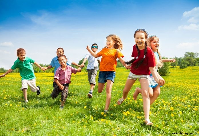 10 erstaunliche Vorteile von Outdoor-Spielen für Kinder 