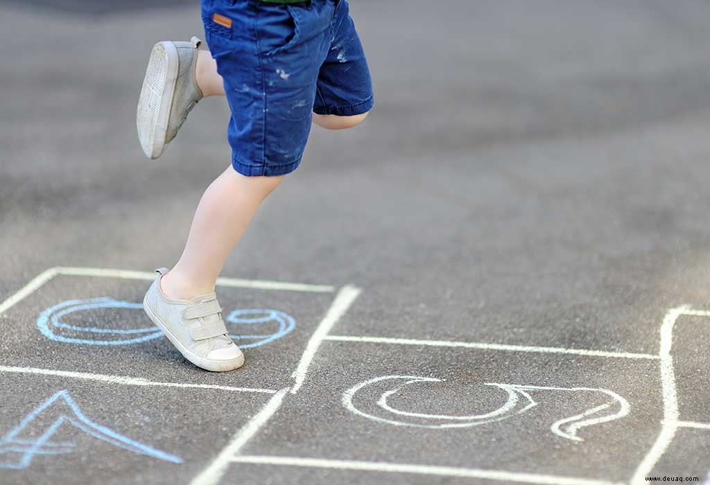 Wie man Hopscotch spielt – eine einfache Anleitung für Kinder 