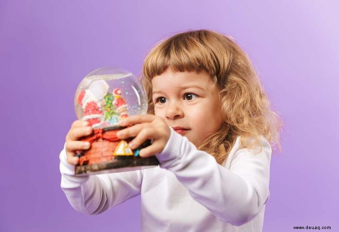 DIY Snow Globe Craft für Kinder zum Ausprobieren 