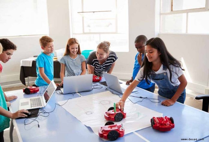 Außerschulische Programme für Kinder, die anders denken und lernen 