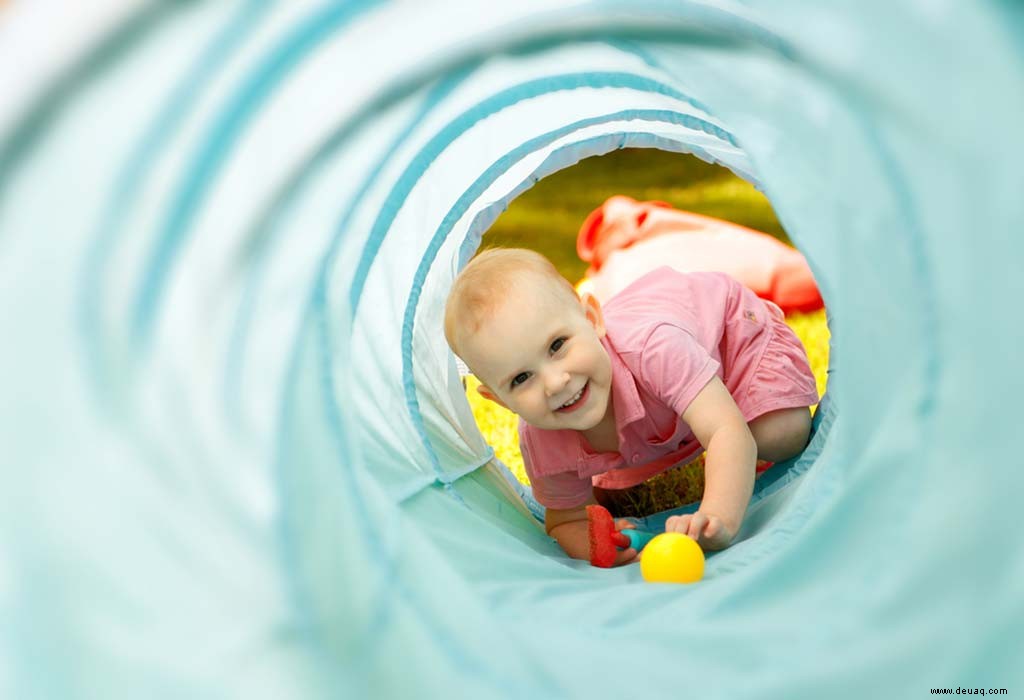 Einfache Hindernisparcours-Ideen für kleine Kinder 