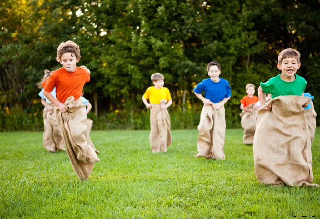 Einfache Hindernisparcours-Ideen für kleine Kinder 
