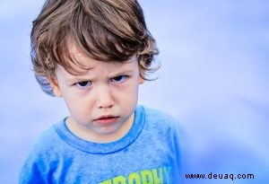 Die 12 besten Möglichkeiten, mit der Wut Ihres Kindes umzugehen und sie zu beruhigen 