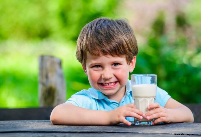 Milch für Kinder – Gründe, Arten und Vorteile 