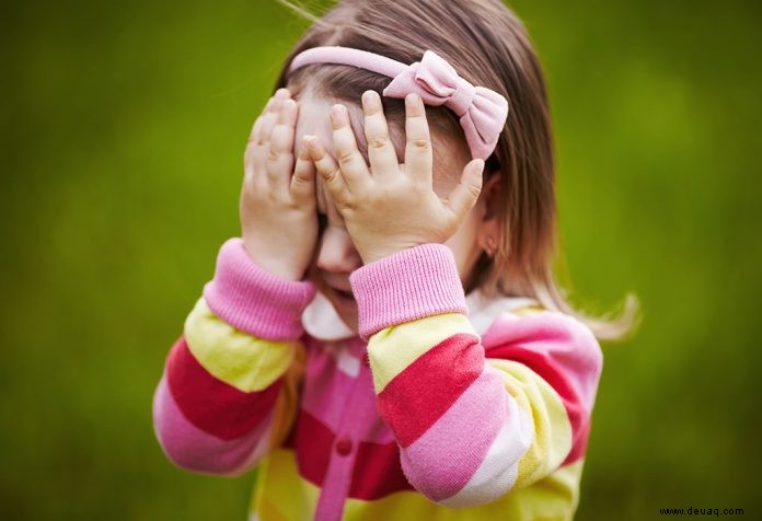 Wie man mit Schüchternheit bei Kindern umgeht und wie man sie überwindet 