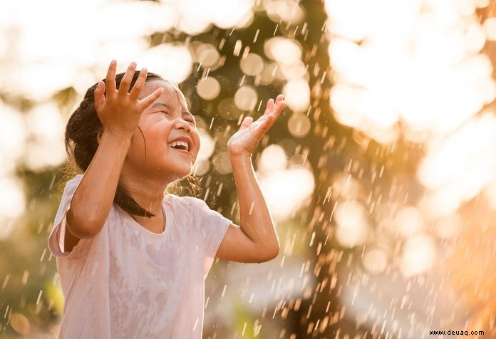 Wie man ein glückliches Kind großzieht – 10 effektive Erziehungstipps 