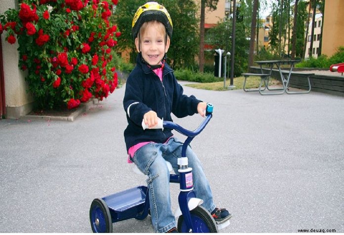 Die 7 besten Wege, Kindern das Dreiradfahren beizubringen 