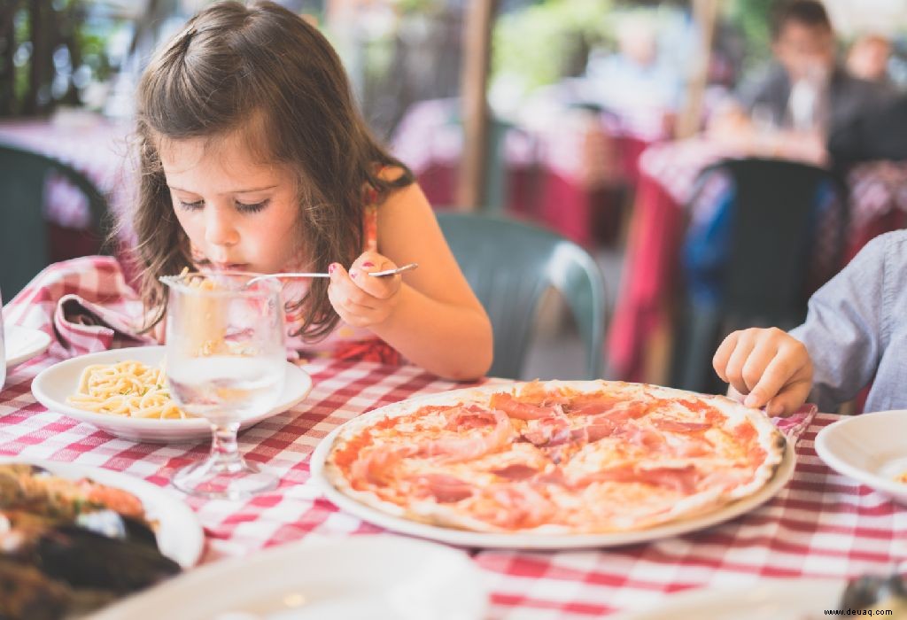 Umgang mit Kindern beim Essen außer Haus 