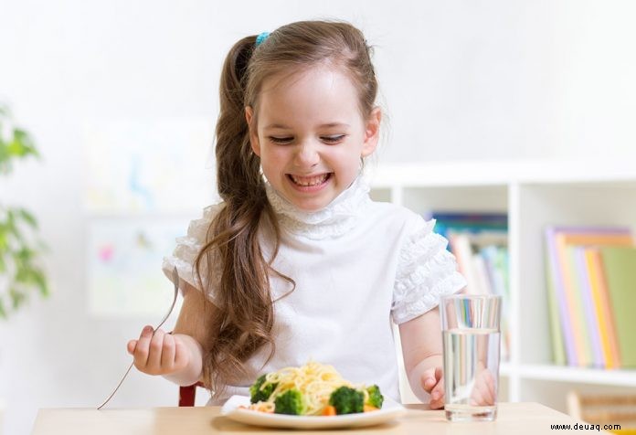 Lebensmittel, die Kinder in der Regenzeit essen und vermeiden sollten 