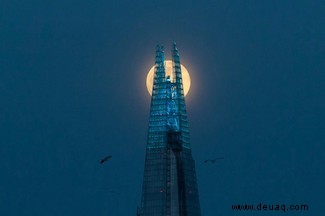 In Bildern:Der Super Pink Moon 2020 erleuchtet den Aprilhimmel 