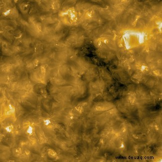 Solar Orbiter:„Lagerfeuer“, eingefangen in so nahe wie nie zuvor aufgenommenen Bildern der Sonne 