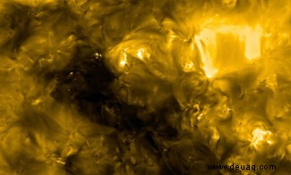 Solar Orbiter:„Lagerfeuer“, eingefangen in so nahe wie nie zuvor aufgenommenen Bildern der Sonne 