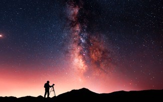 Astronomie für Anfänger:Ein vollständiger Leitfaden für die Sternenbeobachtung in Großbritannien 