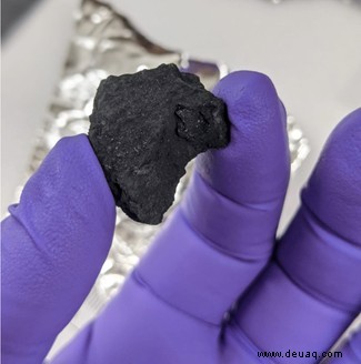 Britische Wissenschaftler bergen Stücke eines einzigartigen Meteoriten, der von einem Feuerball gefallen ist 