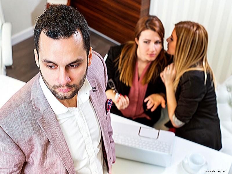 Wie man nicht Opfer von Klatsch am Arbeitsplatz wird 