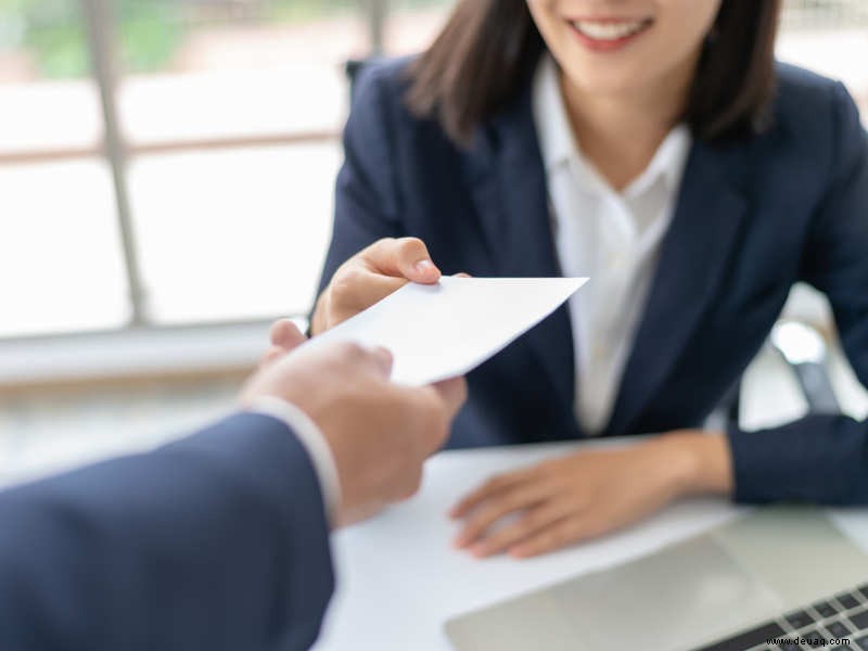 Jobbetrug oder echte Chance? Dinge, die Sie beachten sollten, wenn Sie ein Stellenangebot in der Hand haben 