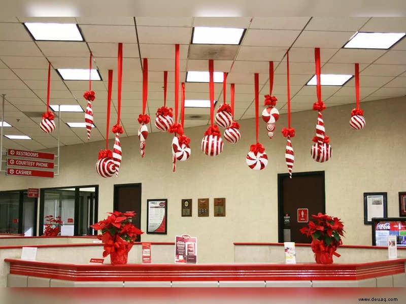 Weihnachten lädt zum Feiern ein - Arbeitsplatzkabine dekorieren 