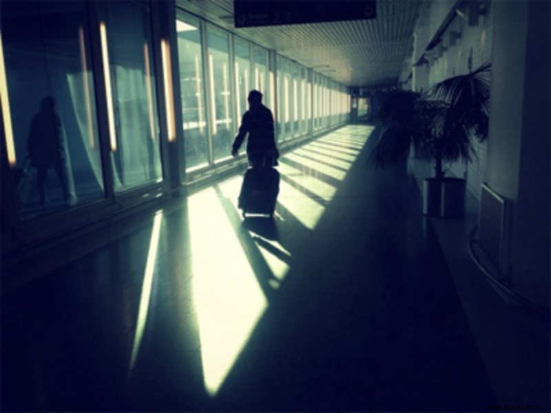 Eine Nacht auf einem verlassenen Flughafen verbringen 