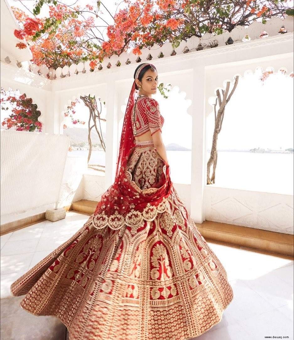 Mode-Eskapismus:Beste rote Lehengas zum Lesezeichen für Ihre Hochzeit 