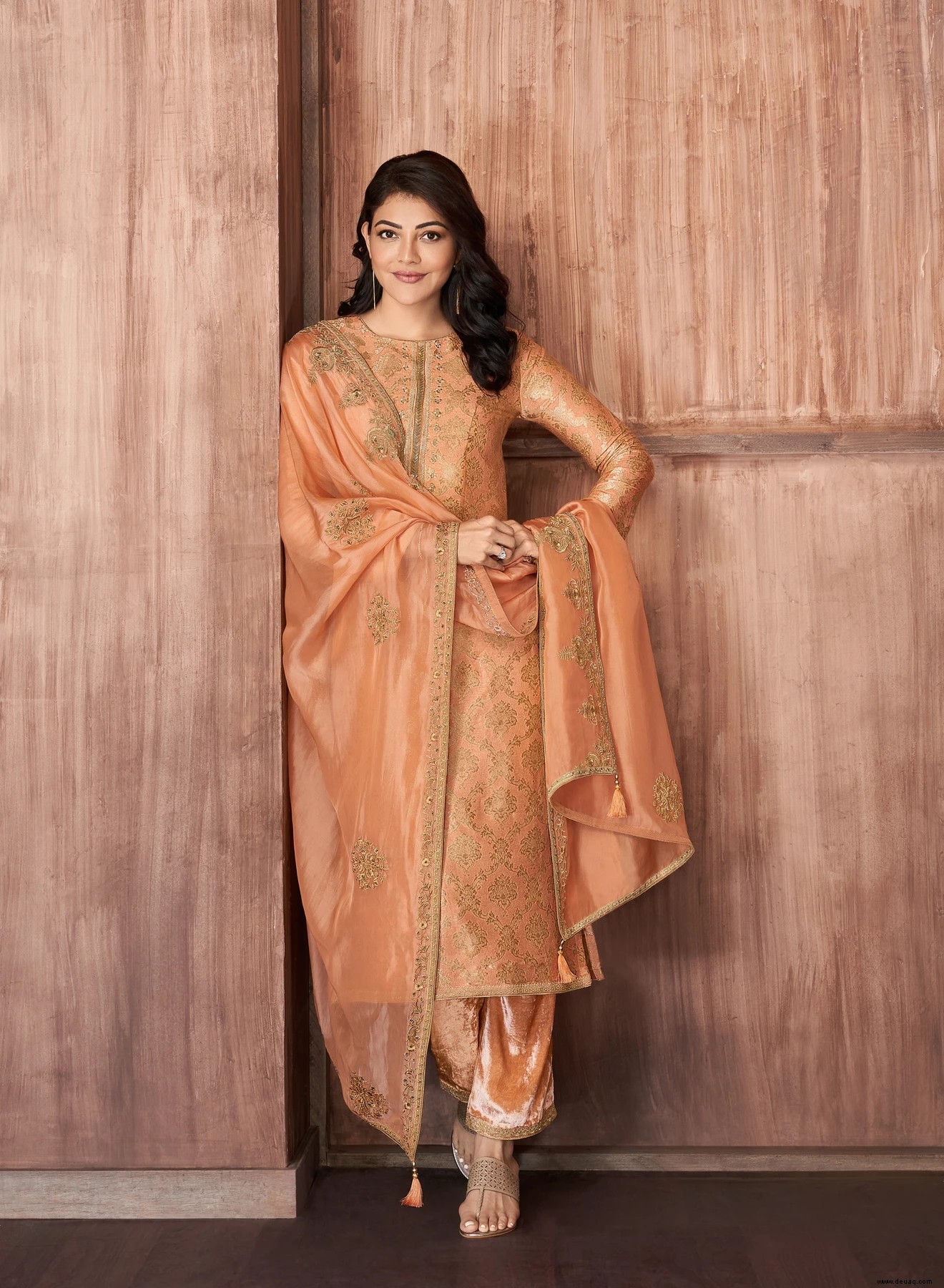 Kajal Aggarwal präsentiert 6 Salwar Kameez, die jede BRAUT in ihrer Hochzeitsaussteuer haben sollte 