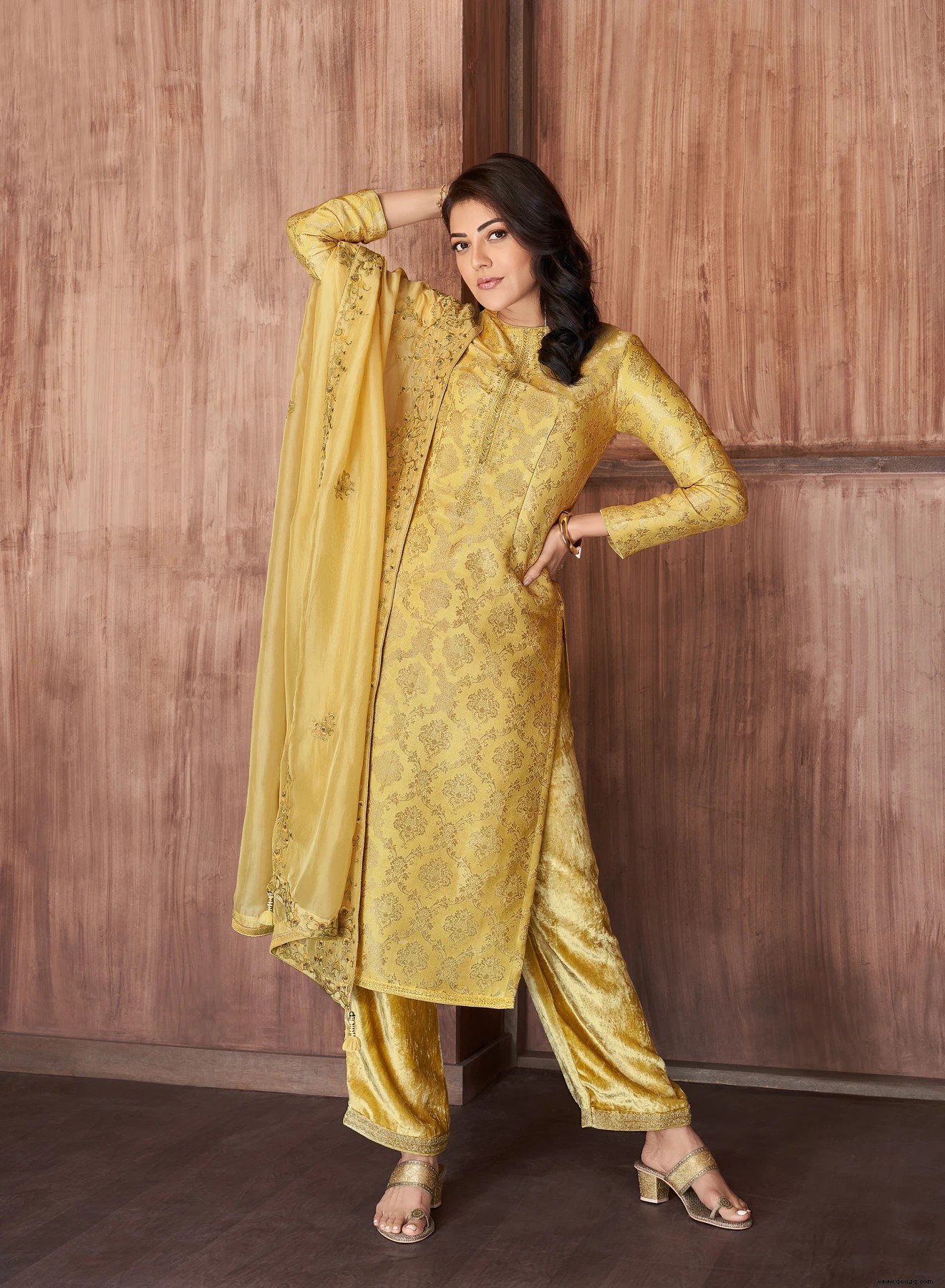 Kajal Aggarwal präsentiert 6 Salwar Kameez, die jede BRAUT in ihrer Hochzeitsaussteuer haben sollte 