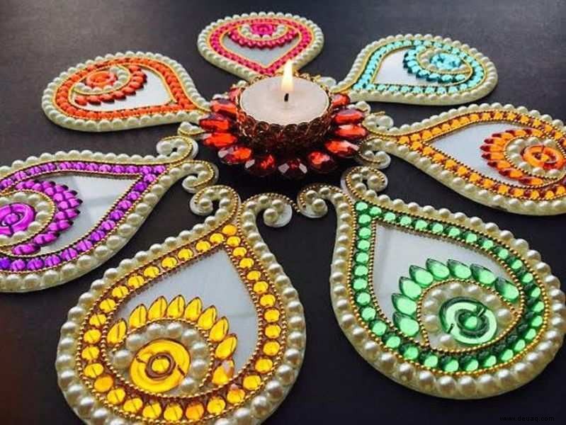 Einzigartige Rangoli-Designs für Diwali:Versuchen Sie, an diesem Diwali 2021 Spiegel-Rangoli herzustellen 