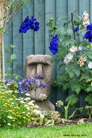 Acht clevere Tricks, um einen kleinen Garten größer wirken zu lassen – und super stylisch 